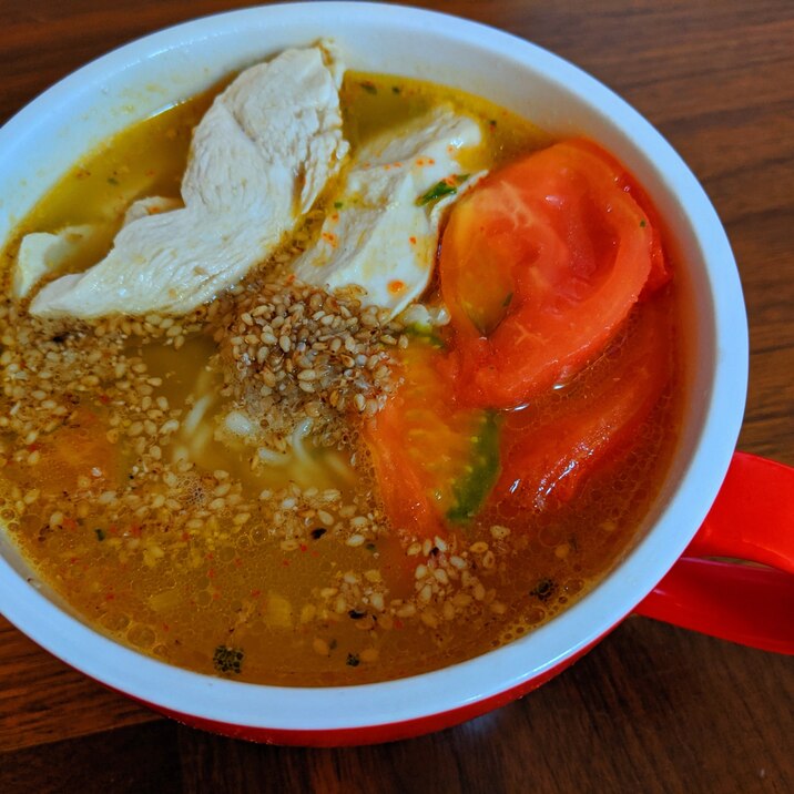 サッポロ一番塩ラーメンで♪トマトチキンラーメン